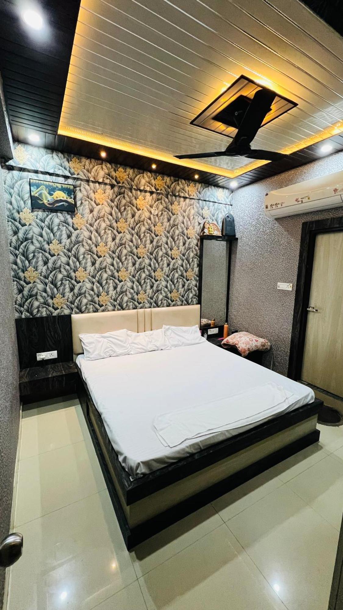 Apartment 1 Bhk Fully Furnished Flat In Pandepur Varanasi